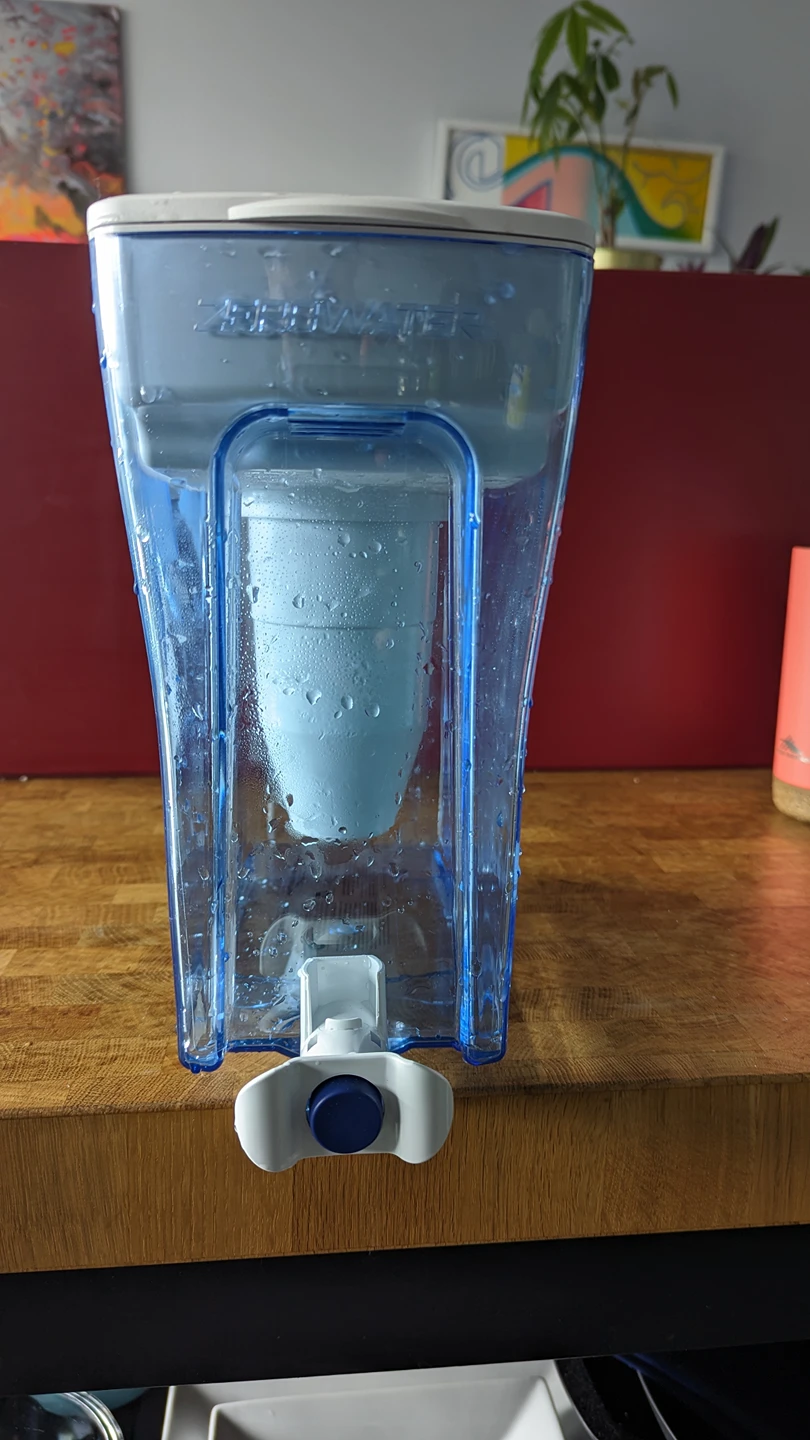 water dispenser with filter - photo 2