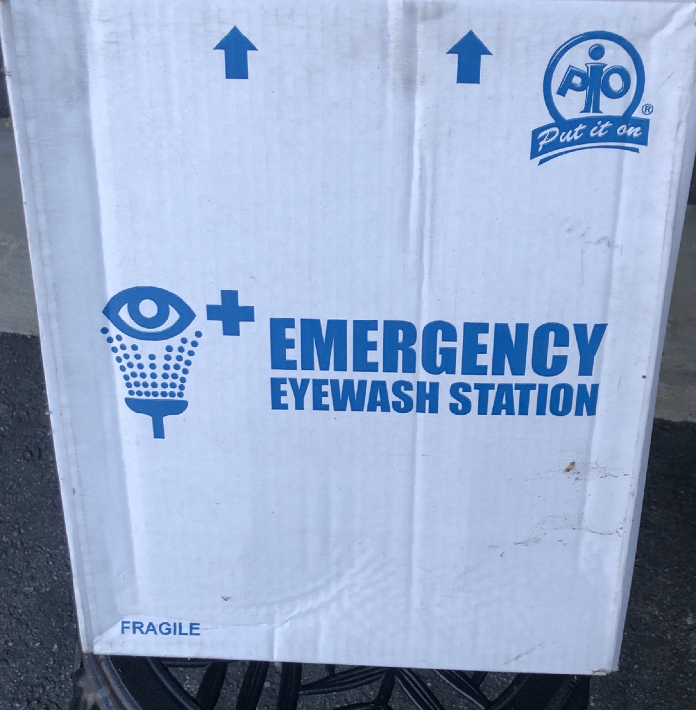 Eyewash station, New!
