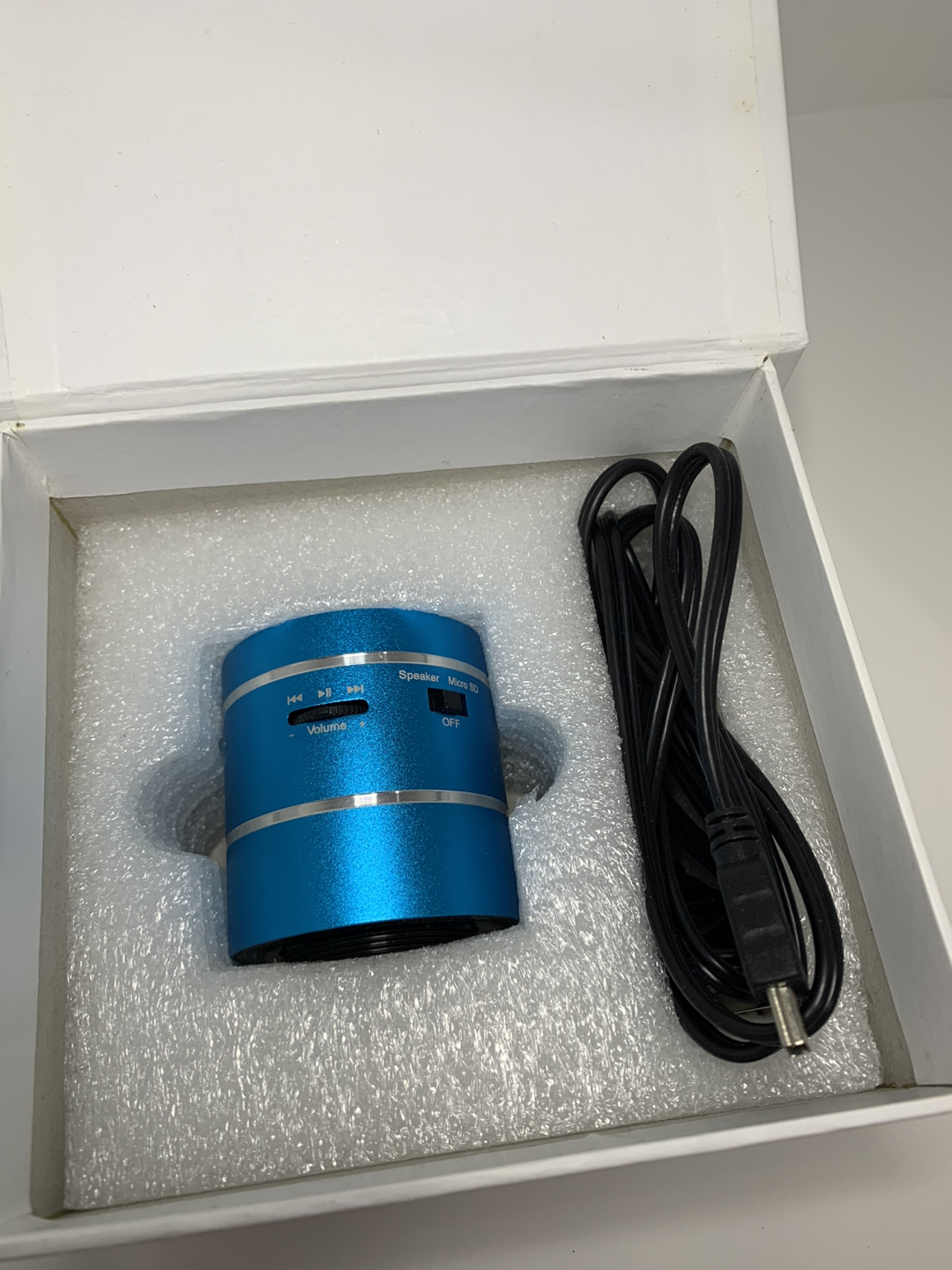 Wireless loud speaker image indicator(5)