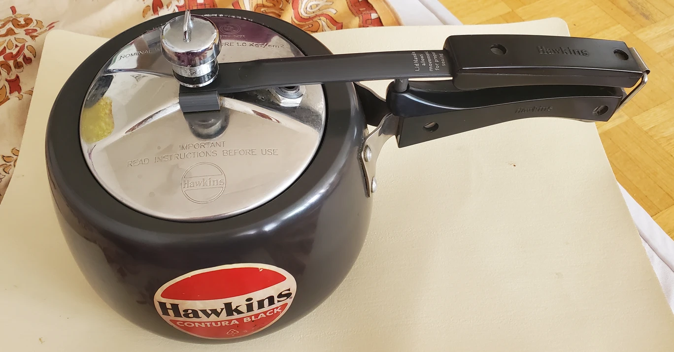 Hawkins pressure cooker for sale - photo 3