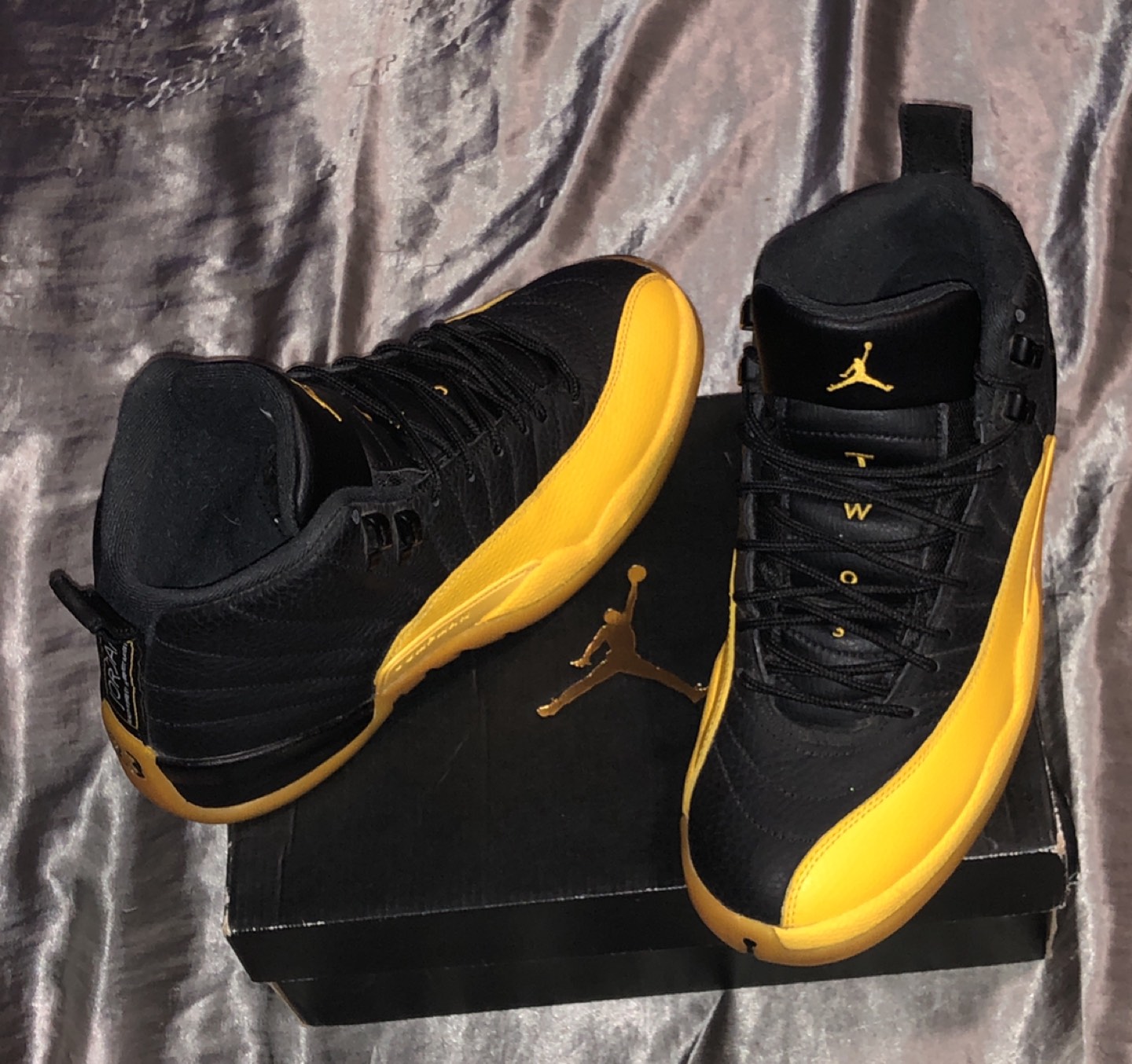 Jordan 12 Retros Black & Yellow - photo 2
