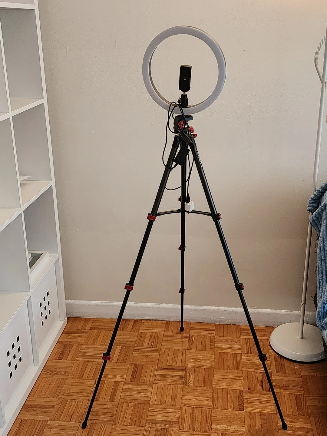 Neewer 10-inch LED Ring Light - photo 4