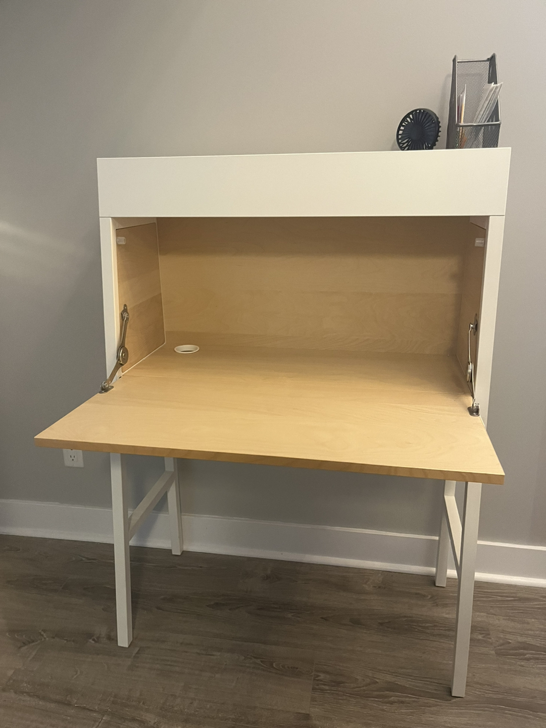 ‘Secretary’ style desk/table/hutch with shelf - photo 2