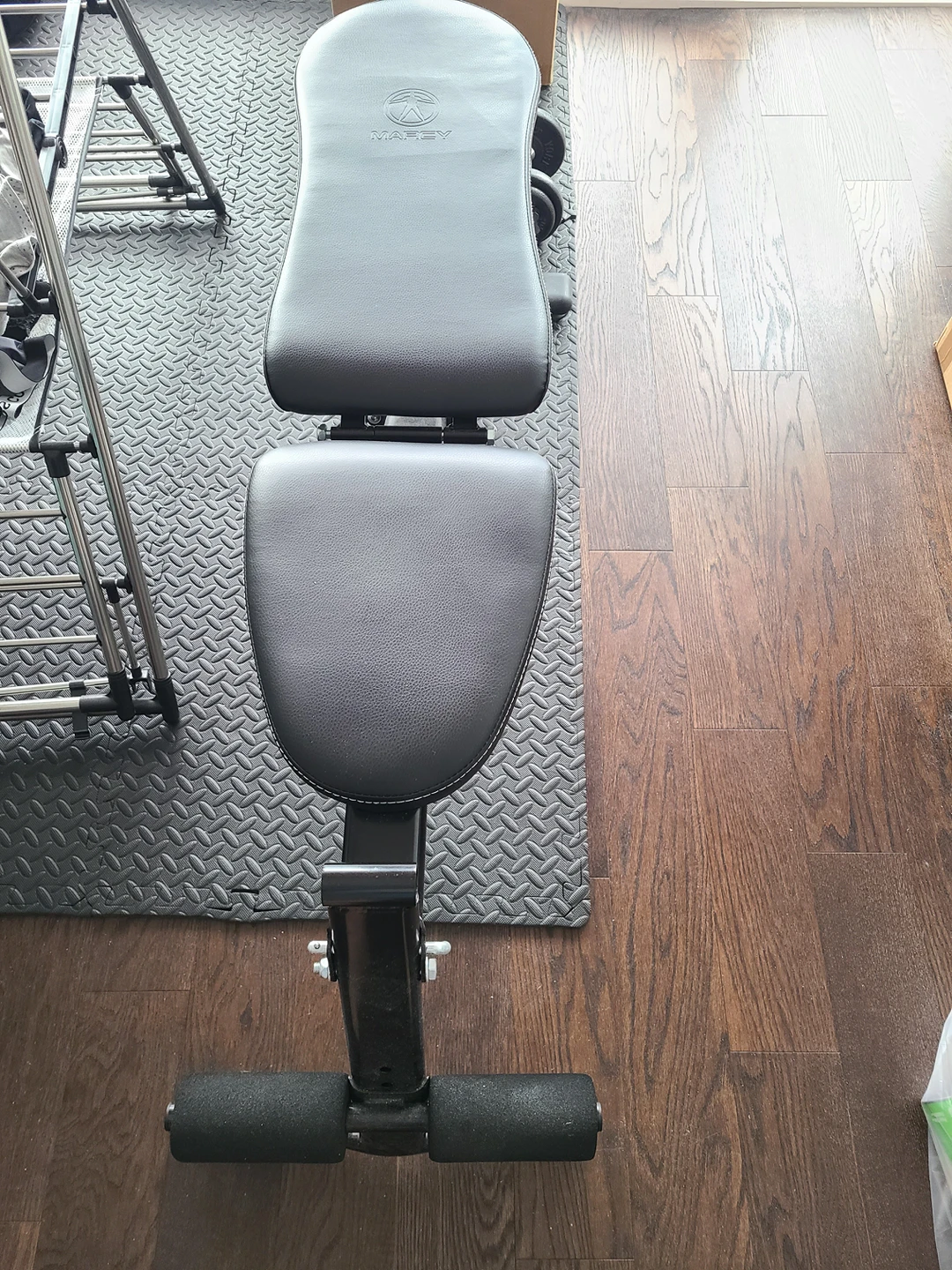 Barely used incline decline bench thumbnail