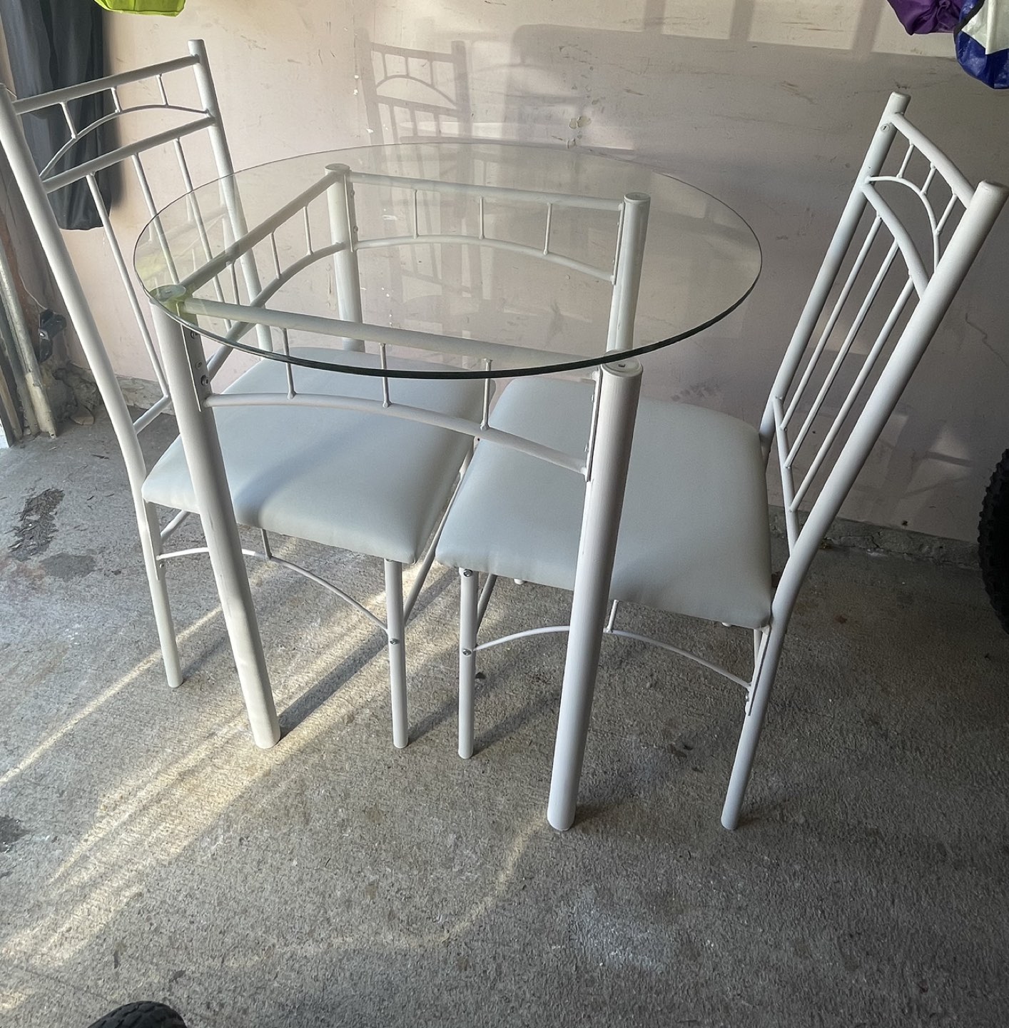 Dining table, 2 chair, and one glass table thumbnail