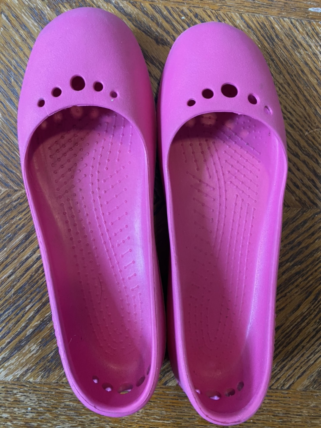 CROC Ballet Flats, Size 9, Bright Pink thumbnail