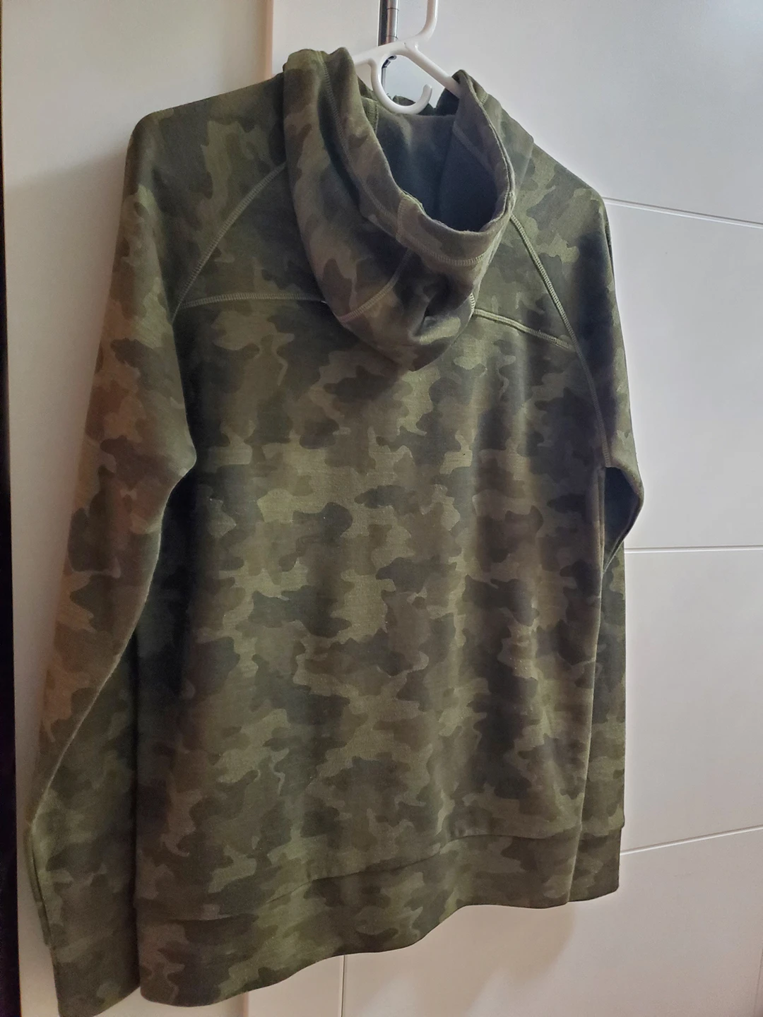 Zip up hoodie (Size:M) image indicator(2)