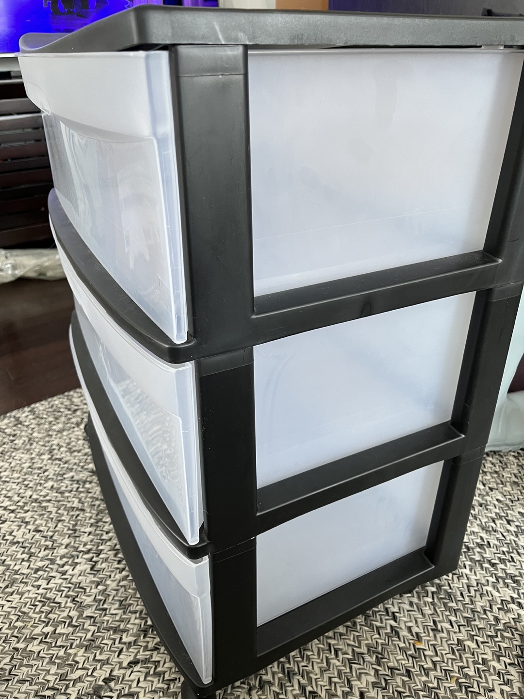 Plastic drawers thumbnail