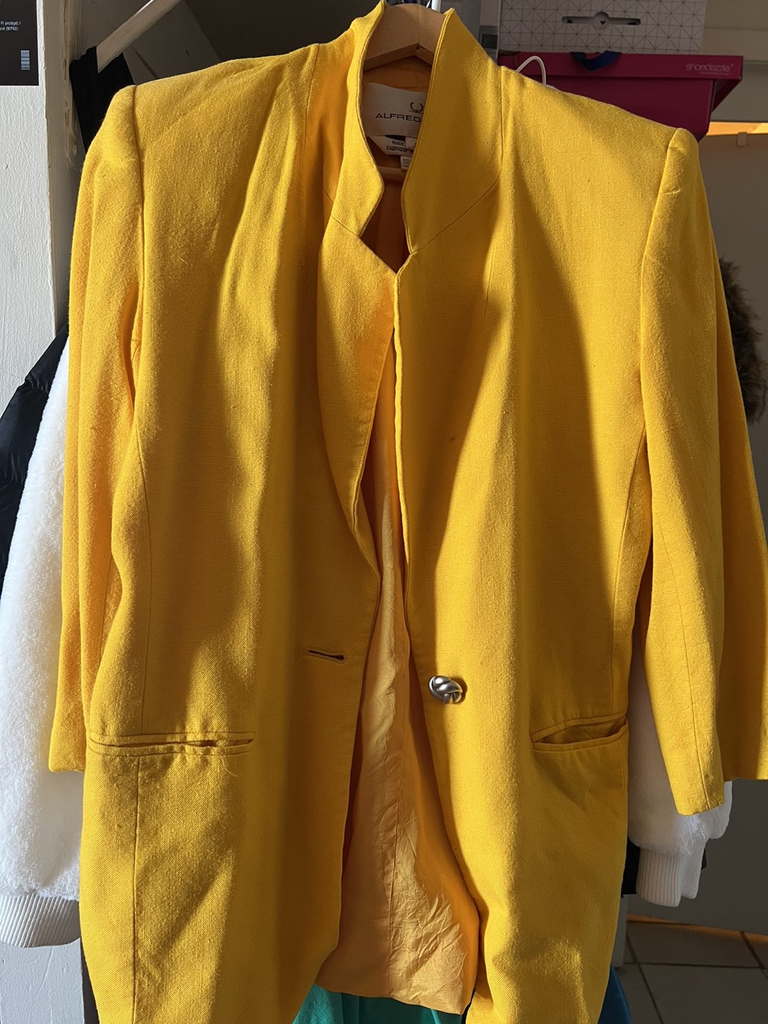 Yellow blazer thumbnail