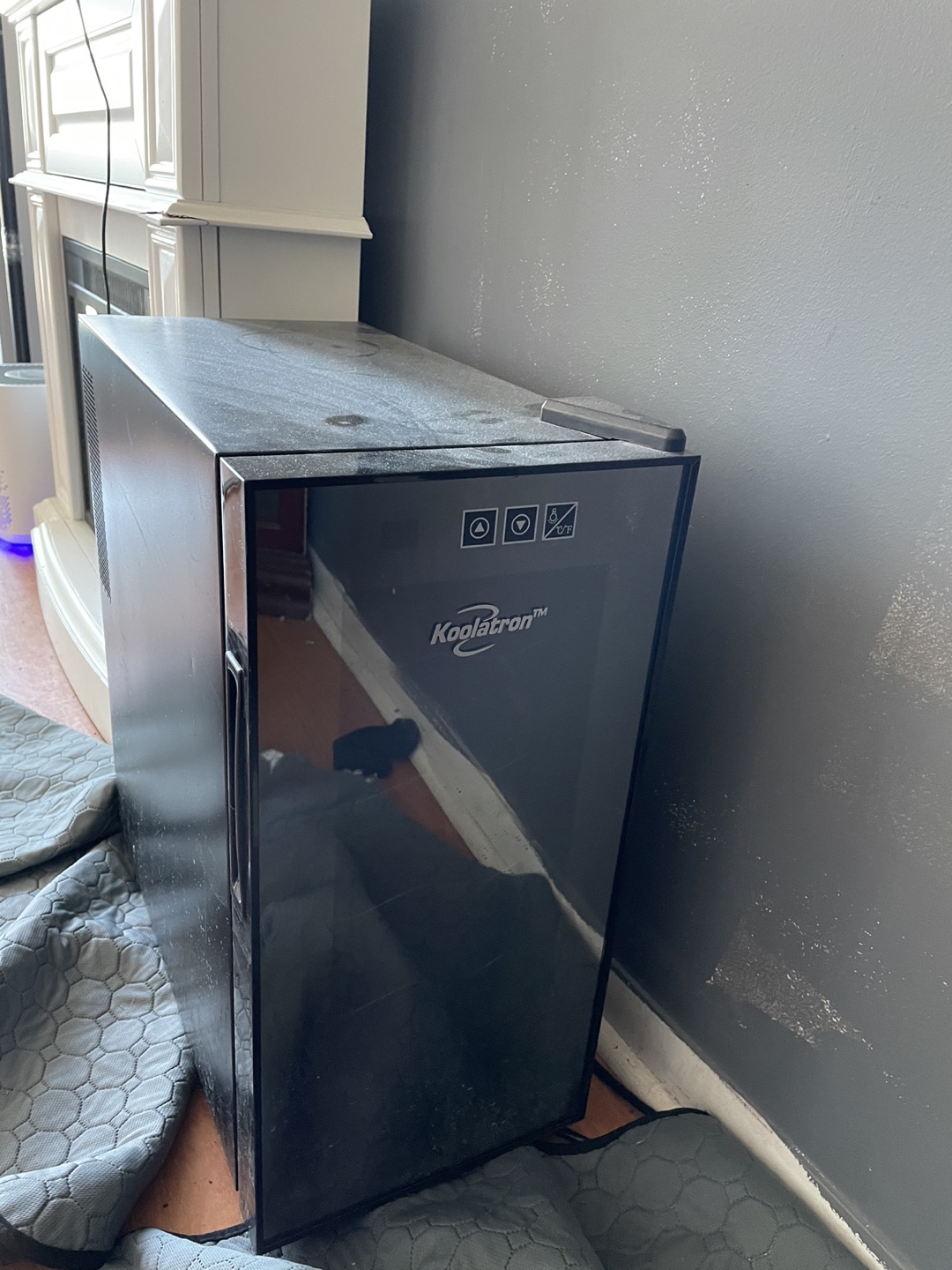 10 bottle wine fridge