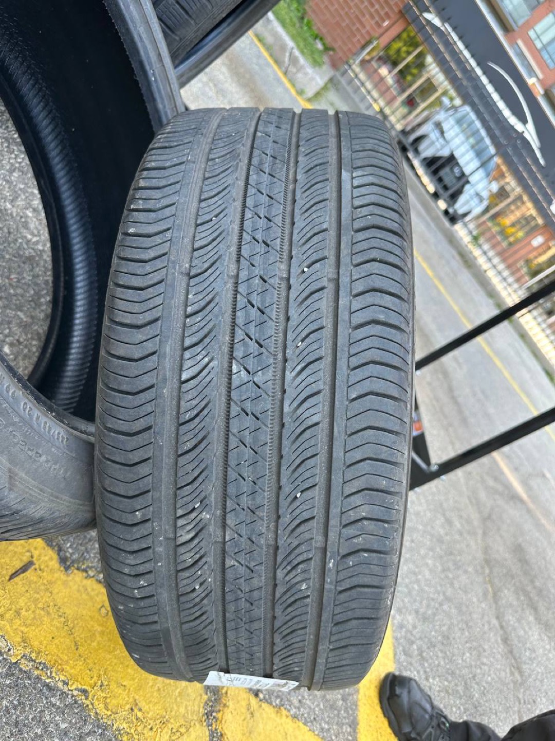 Continental All season Tires x 4 - 245/45 R20 99H - photo 2