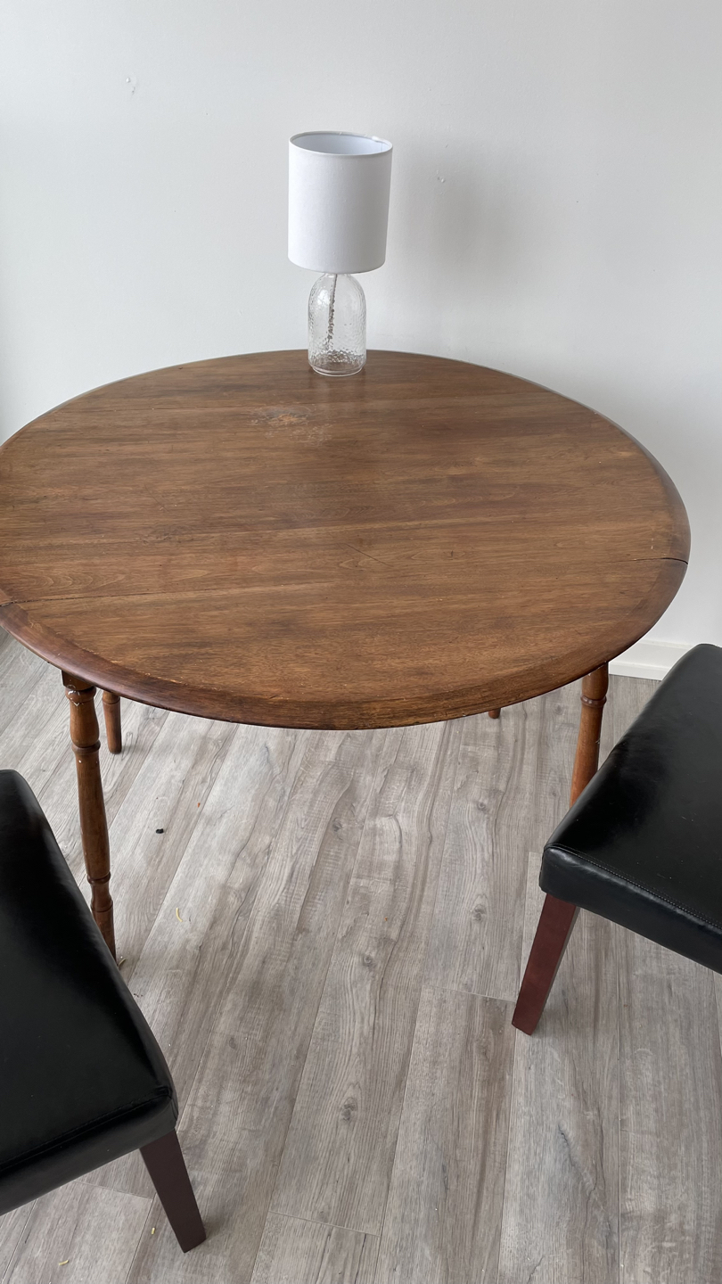 Table and 2 chairs - photo 3