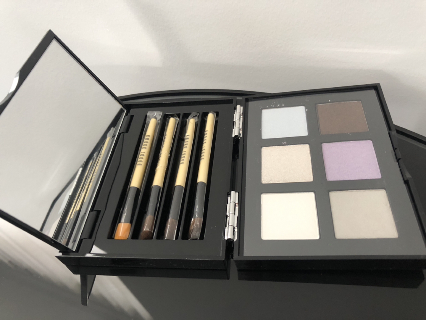 Bobbi Brown eye shadow palette and mini brushes - photo 4