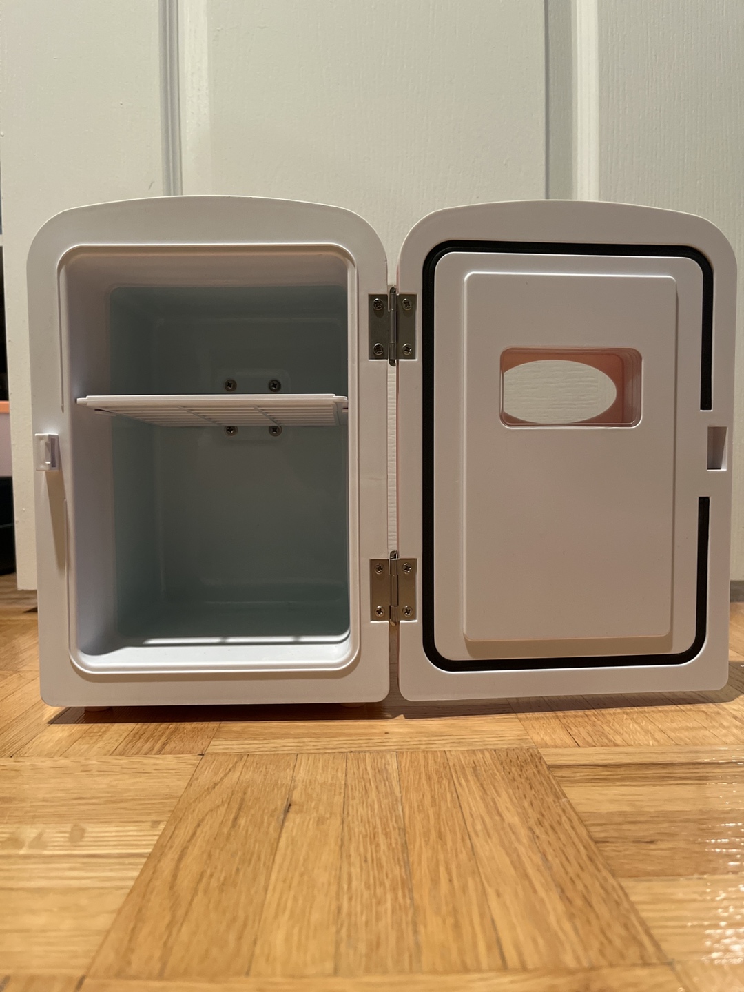 Mini Fridge - photo 2