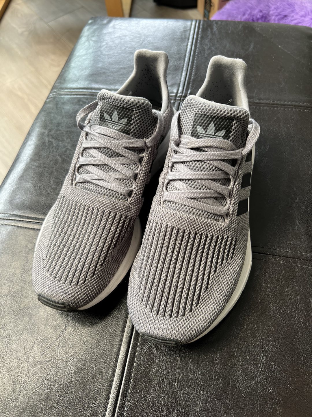 Adidas Men’s Sneakers Size 10.5 thumbnail