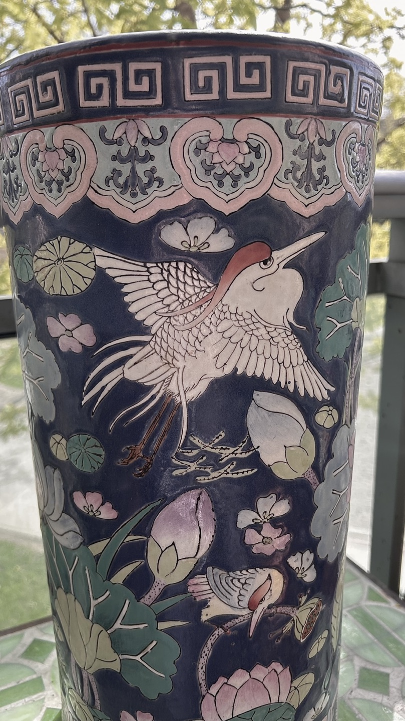 Asian-themed vase/umbrella stand image indicator(7)