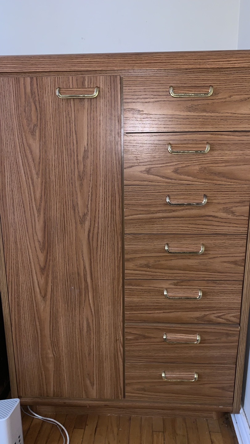 Armoire/wardrobe thumbnail