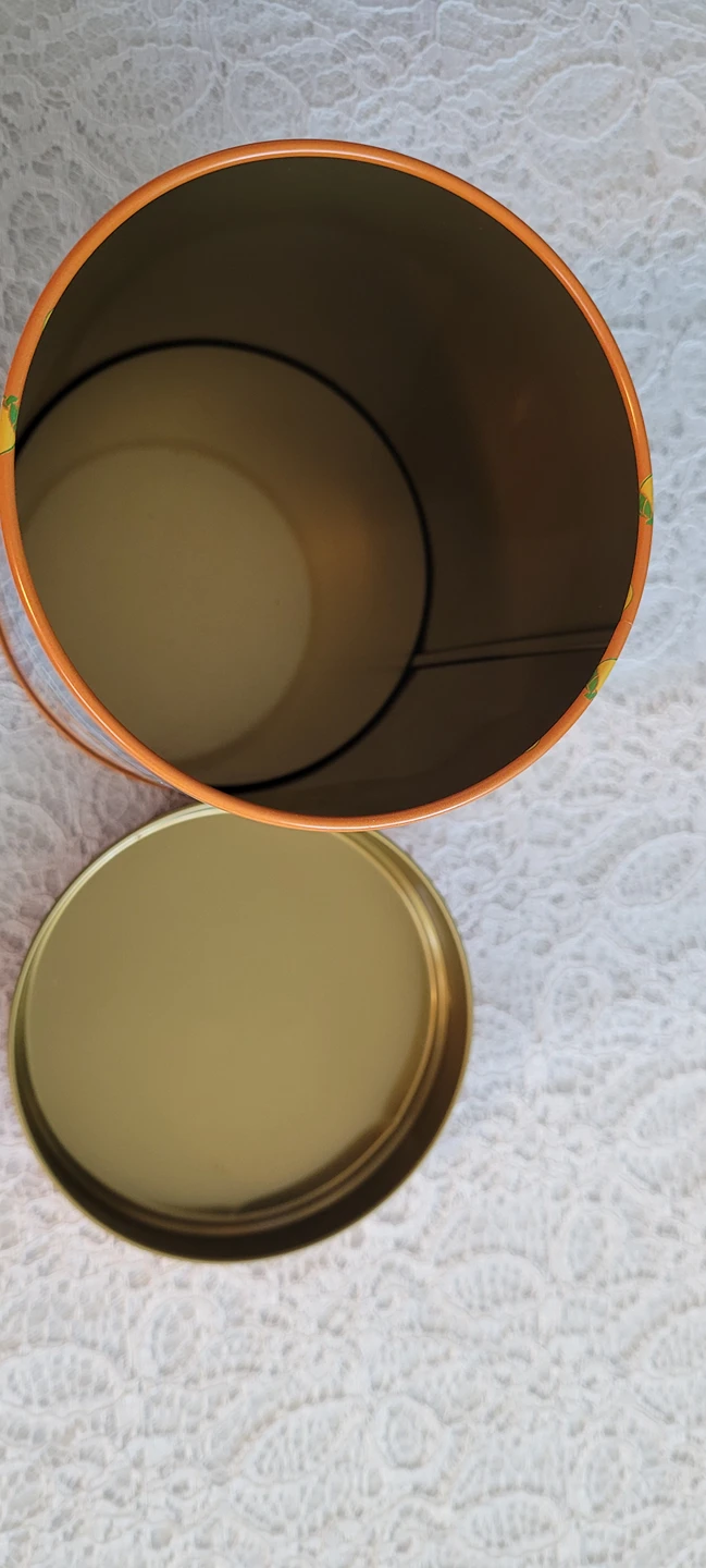 Made in Japan Sanrio Hello Kitty Candy Tin image indicator(6)