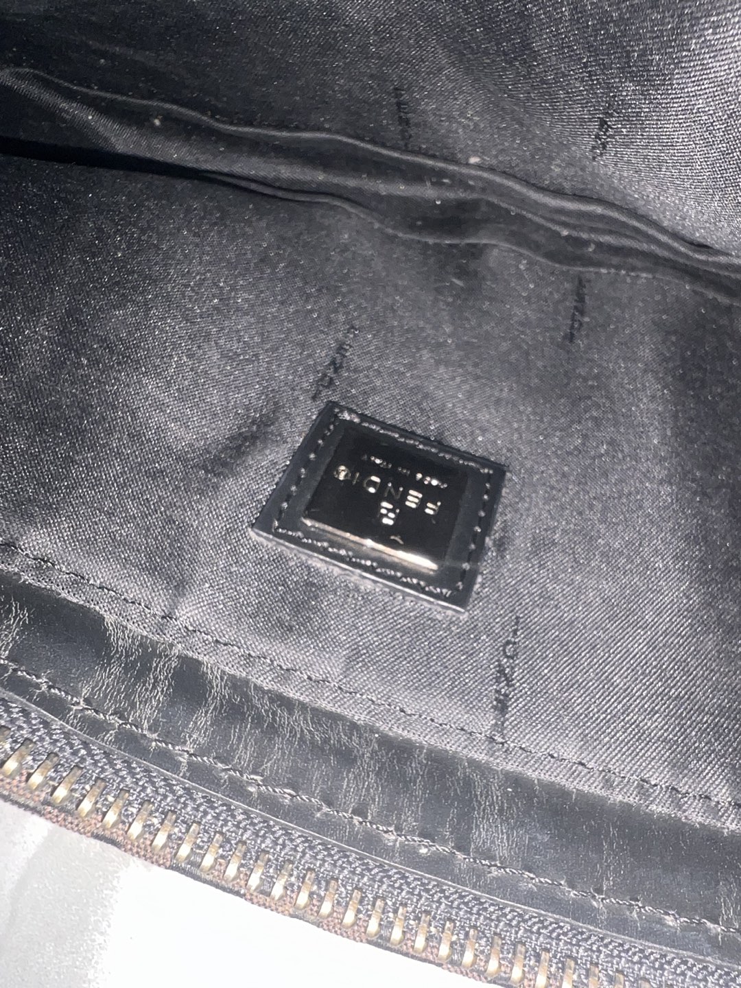 Fendi bag image indicator(4)