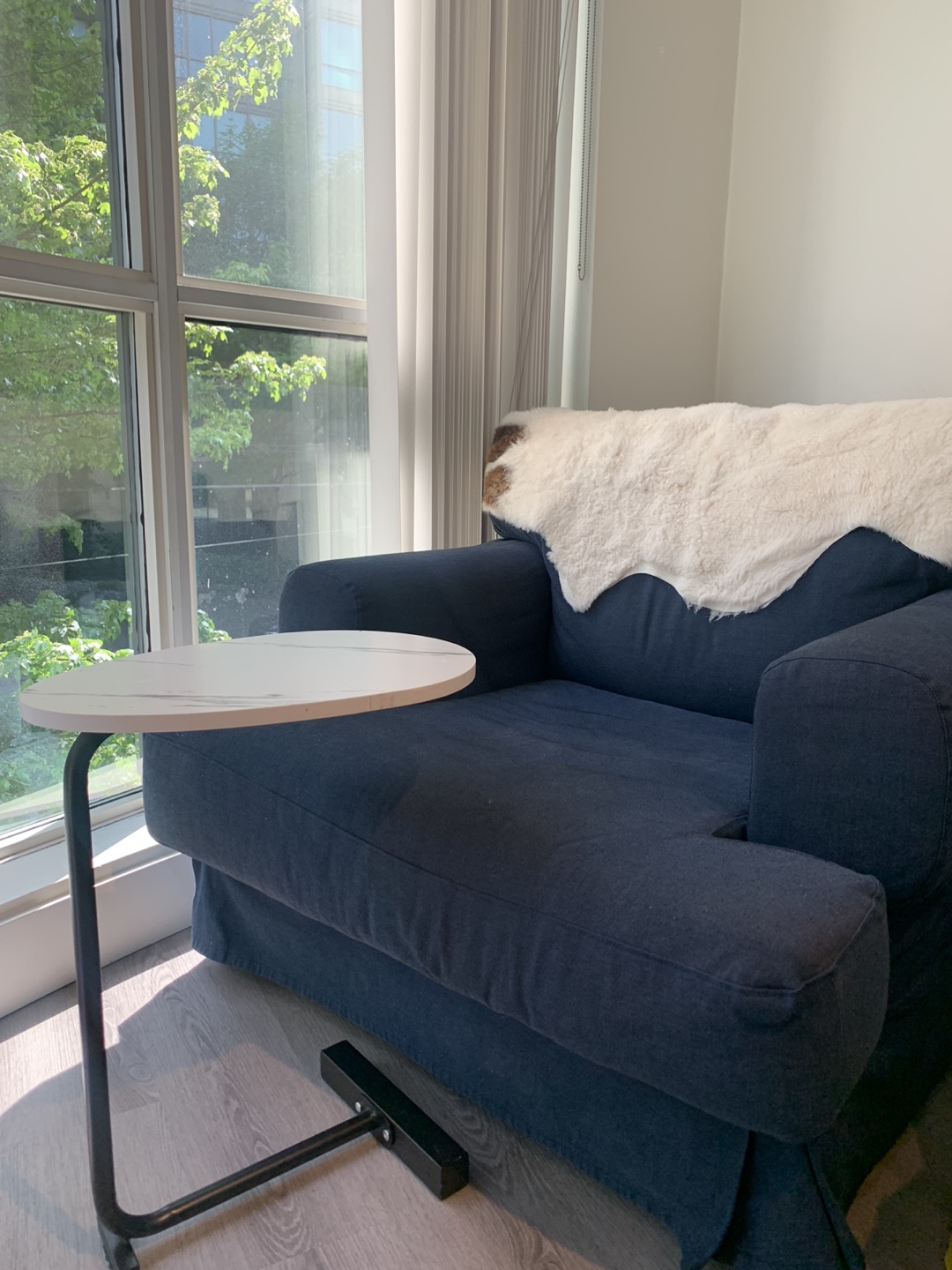 🌱 White marbling side table - photo 3