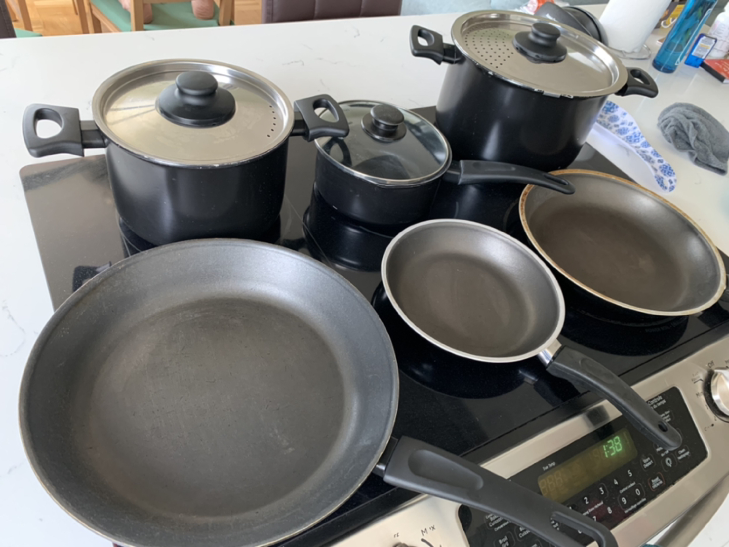 Cookware set moving sales