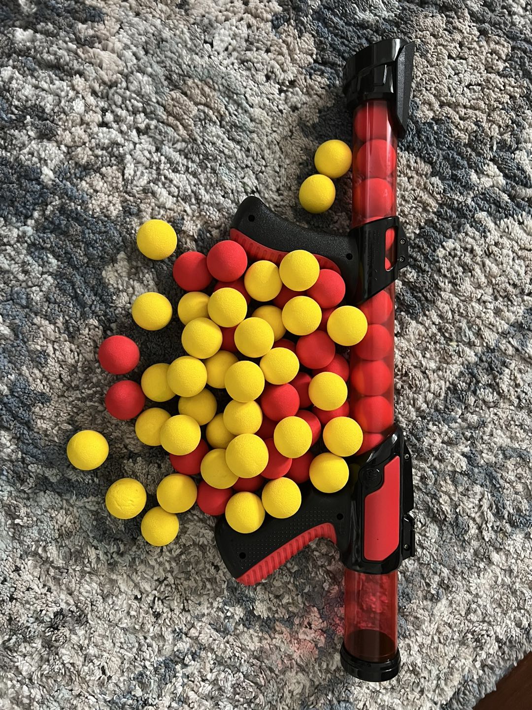 Nerf gun with many many balls thumbnail