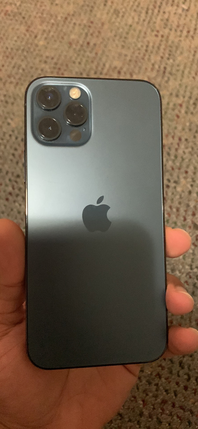 iPhone 12 Pro mint condition - photo 4