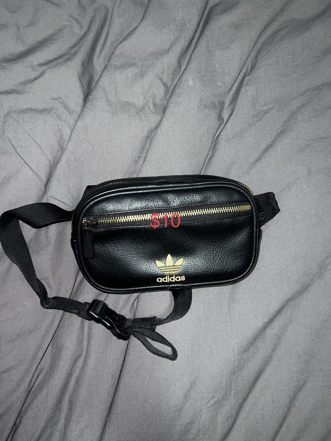 Adidas Fanny pack thumbnail