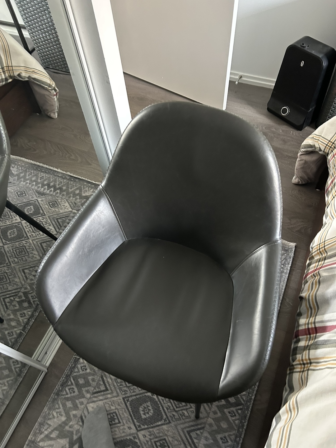 Accent chair