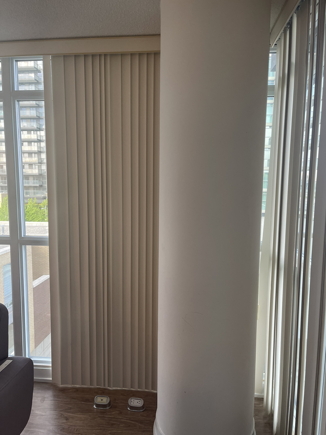 Vertical blinds wit Units thumbnail