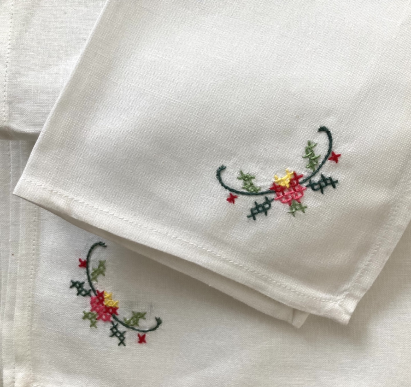 Set of 6 small vintage napkins, 1970s thumbnail
