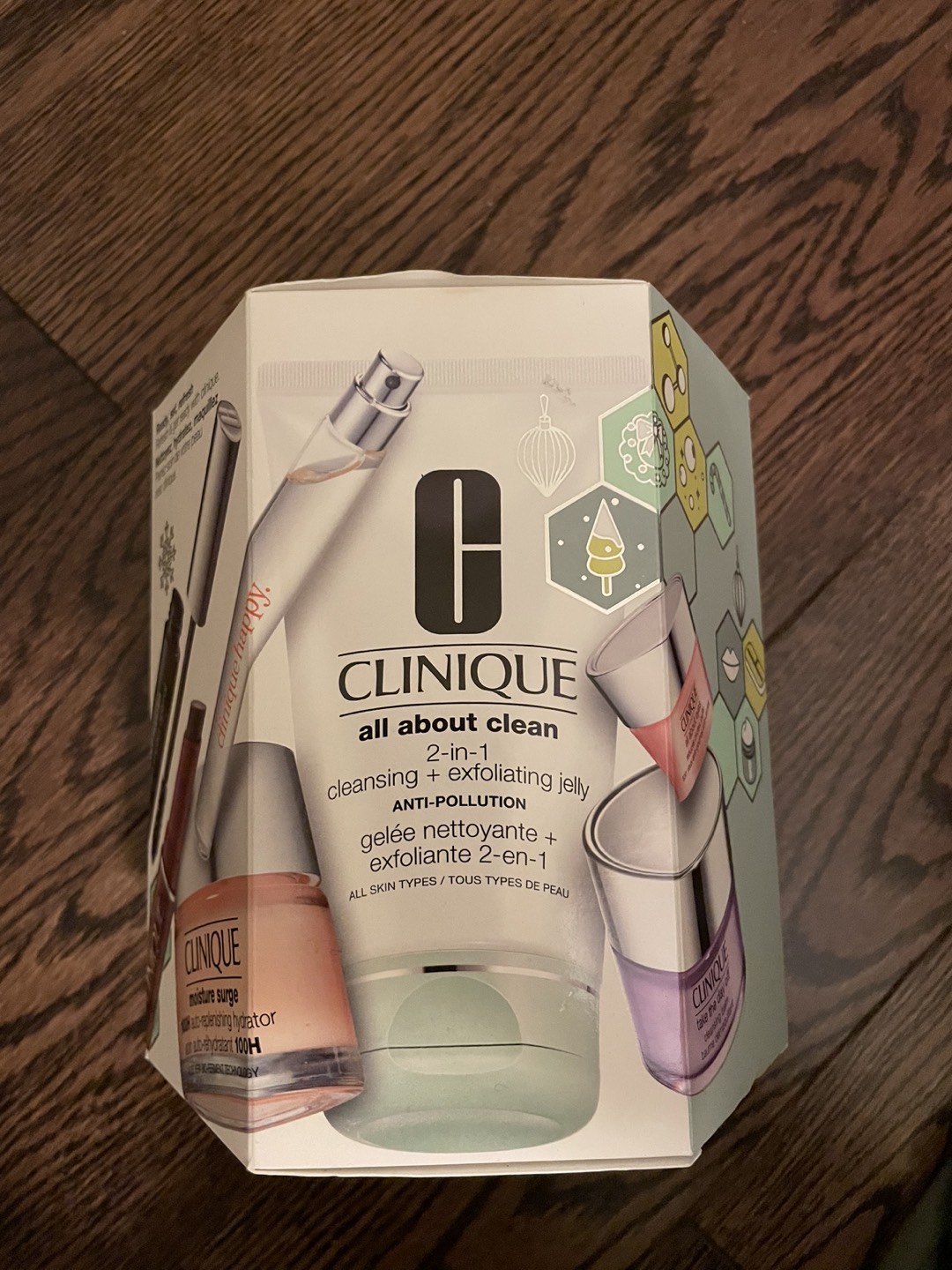 Clinique box set- never used