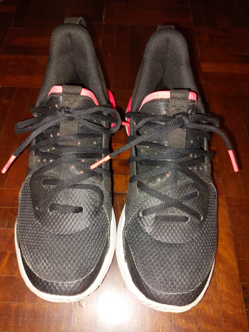 Steph Curry Under Armour Kids Basketball Sneaker Size 4Y LN image indicator(3)