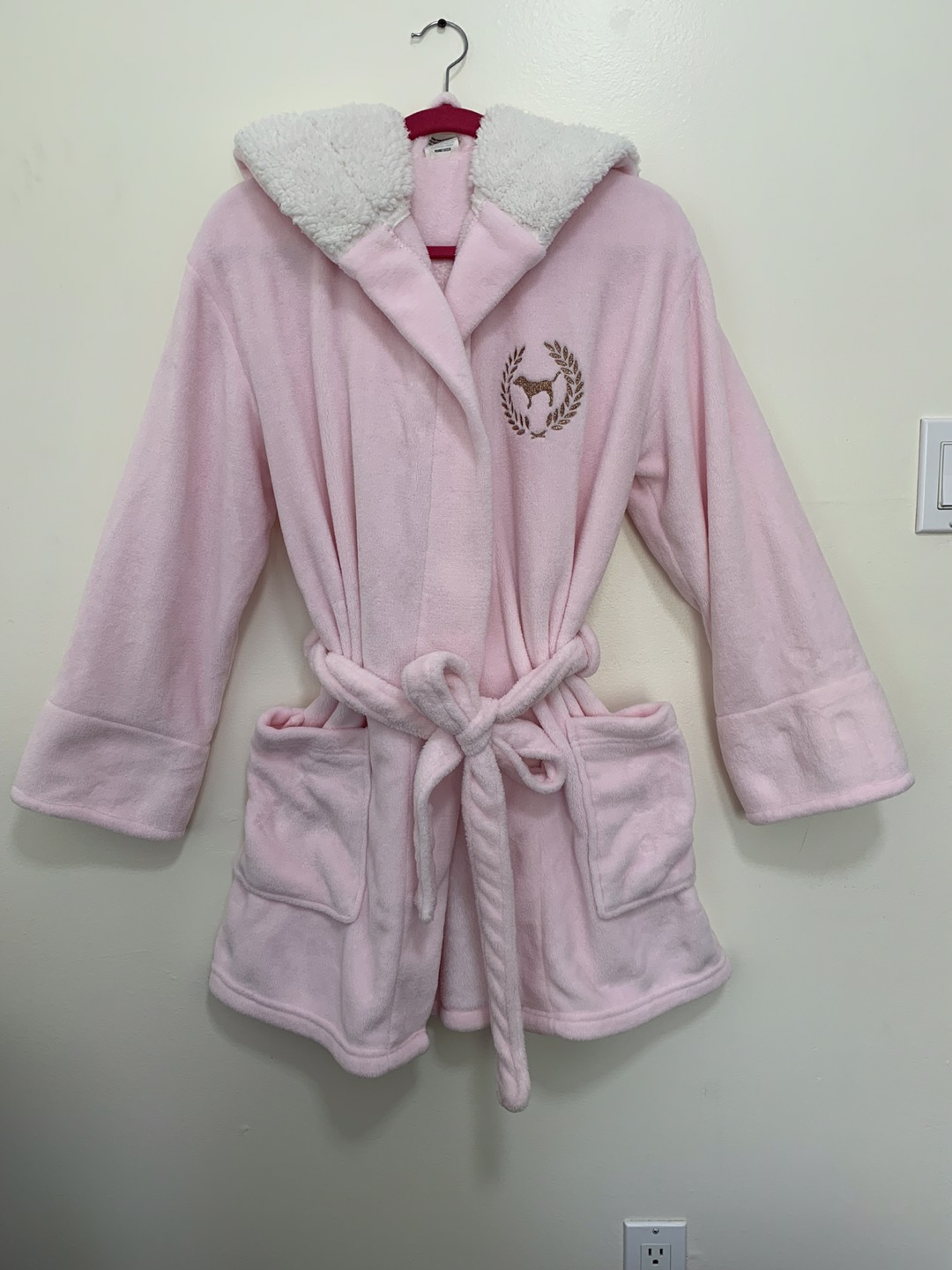 Pink bathrobe with gold sequence logo,Sherpa linen. thumbnail
