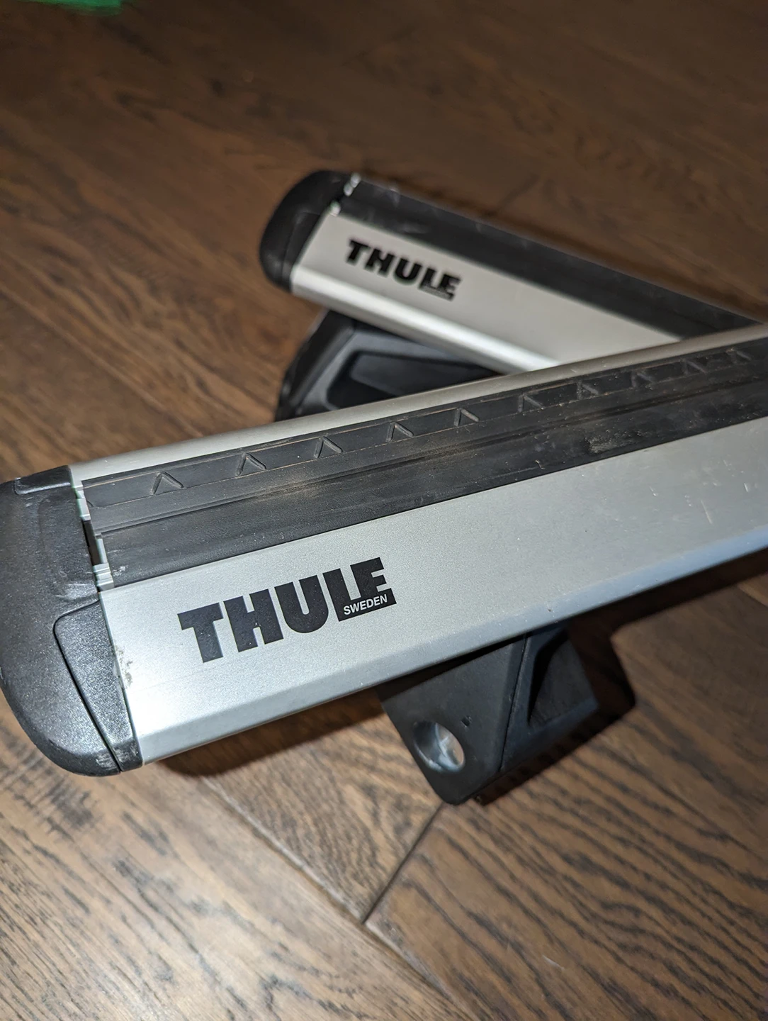 Thule WingBar Evo

roof rack system aluminium for flush rails