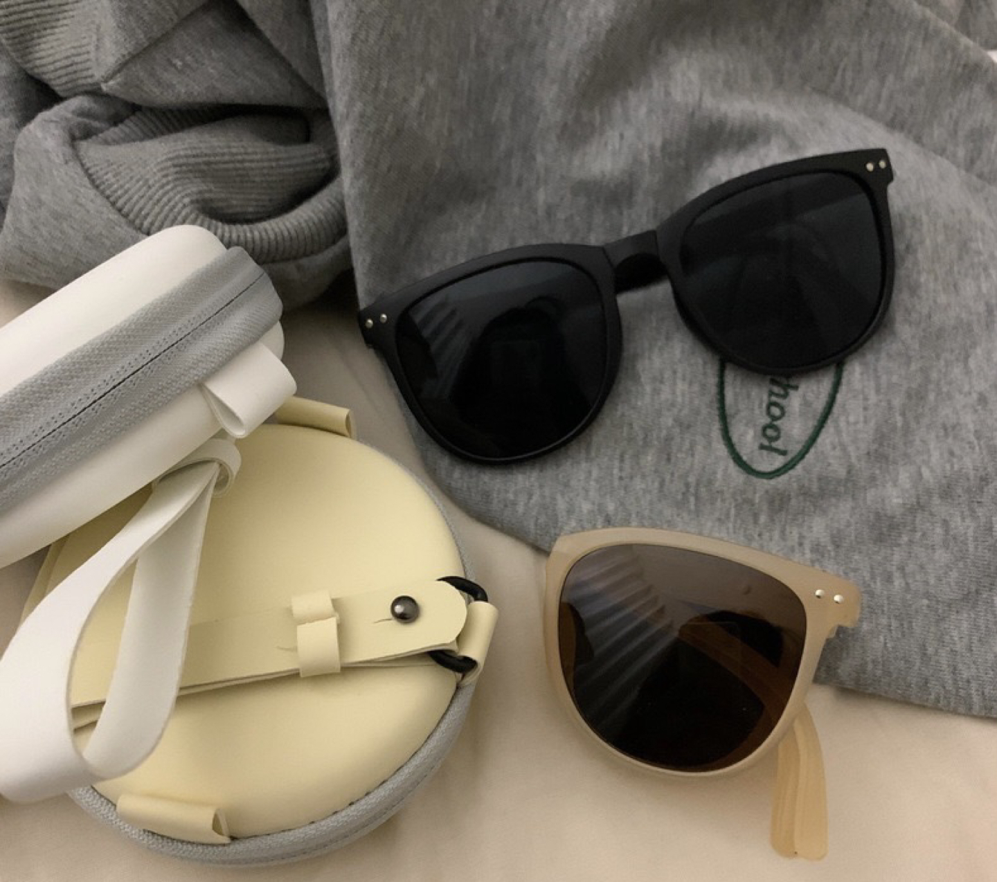 Foldable sunglasses with case - photo 2