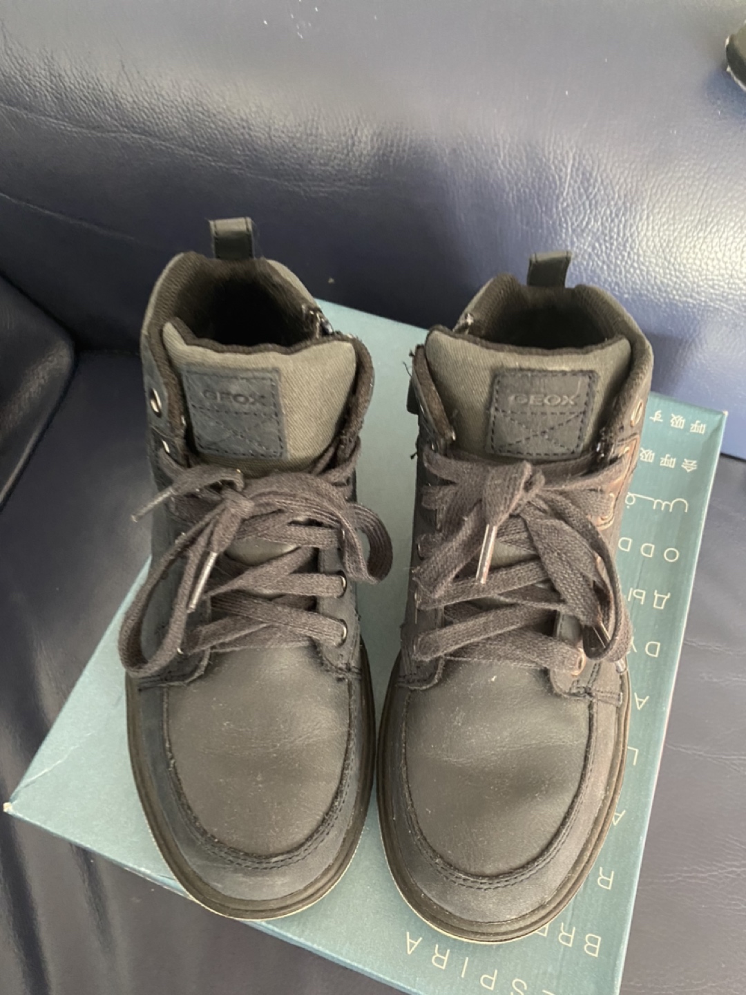 Boys Geox shoes size 33 US 2 - photo 2