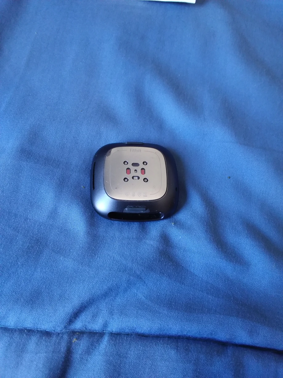 Fitbit sense used good working condition - photo 2