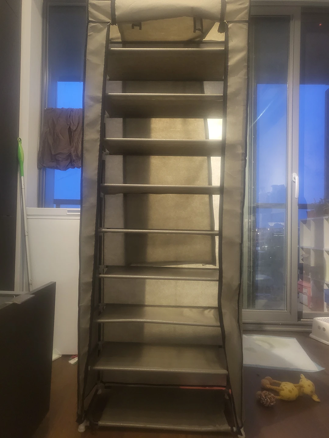 Shoe rack thumbnail