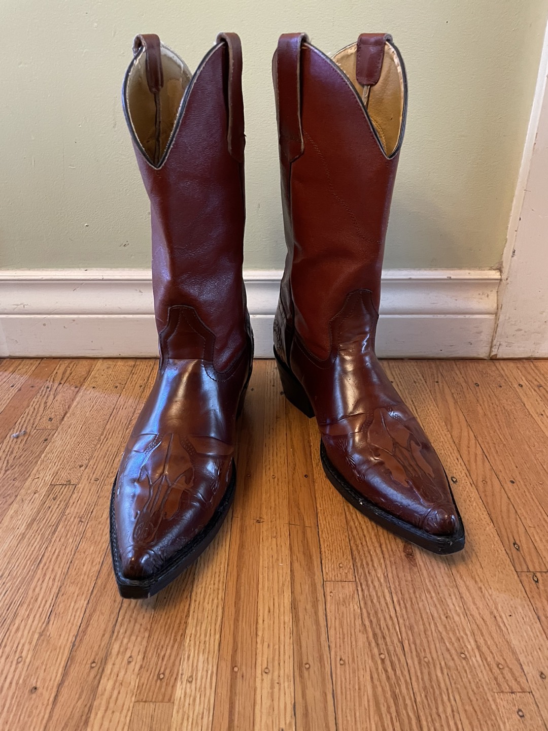 Cowboy boots size 9 1/2