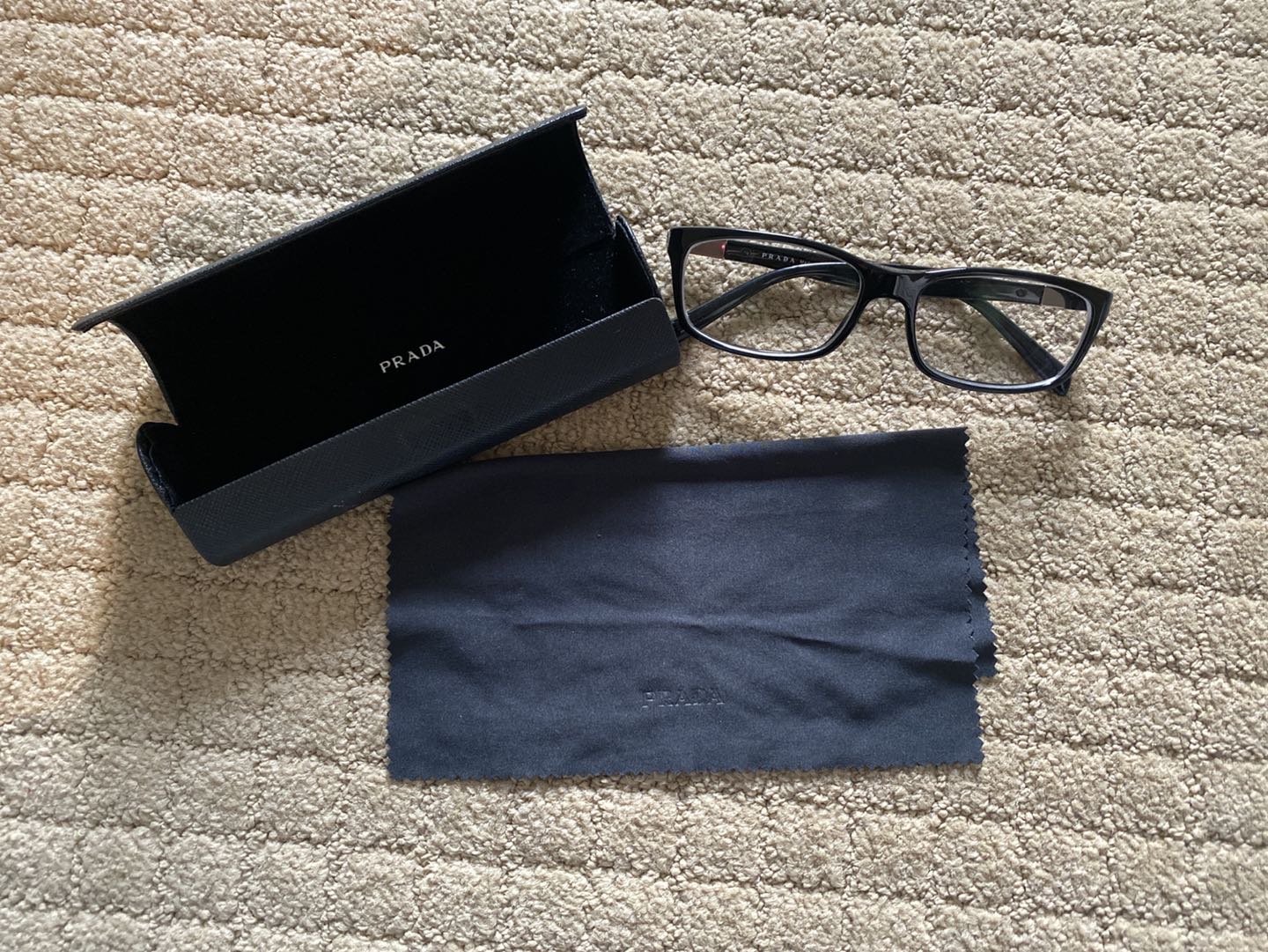 Prada frames