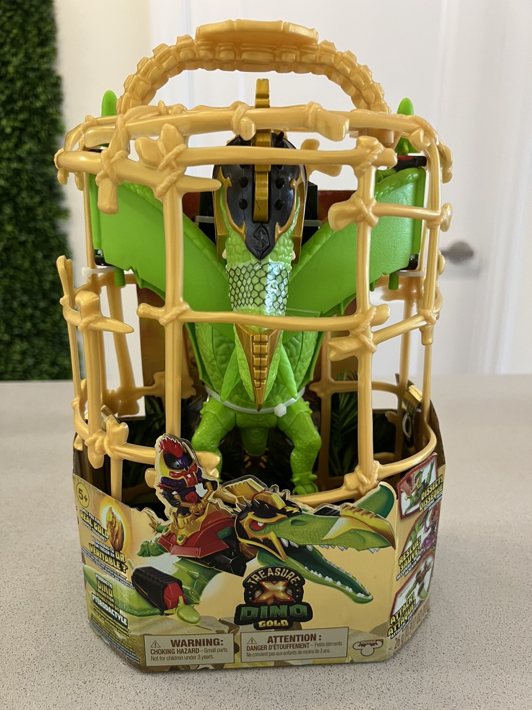 Dinosaur toy thumbnail