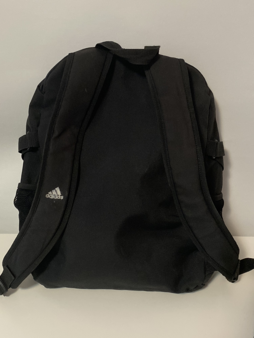 Adidas back pack $15 - photo 3