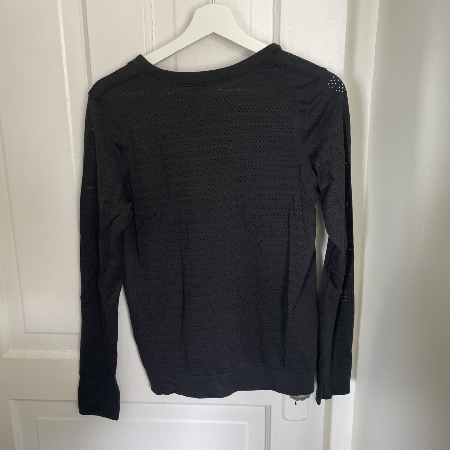 Lululemon Breeze By Long Sleeve Size 8 - photo 4