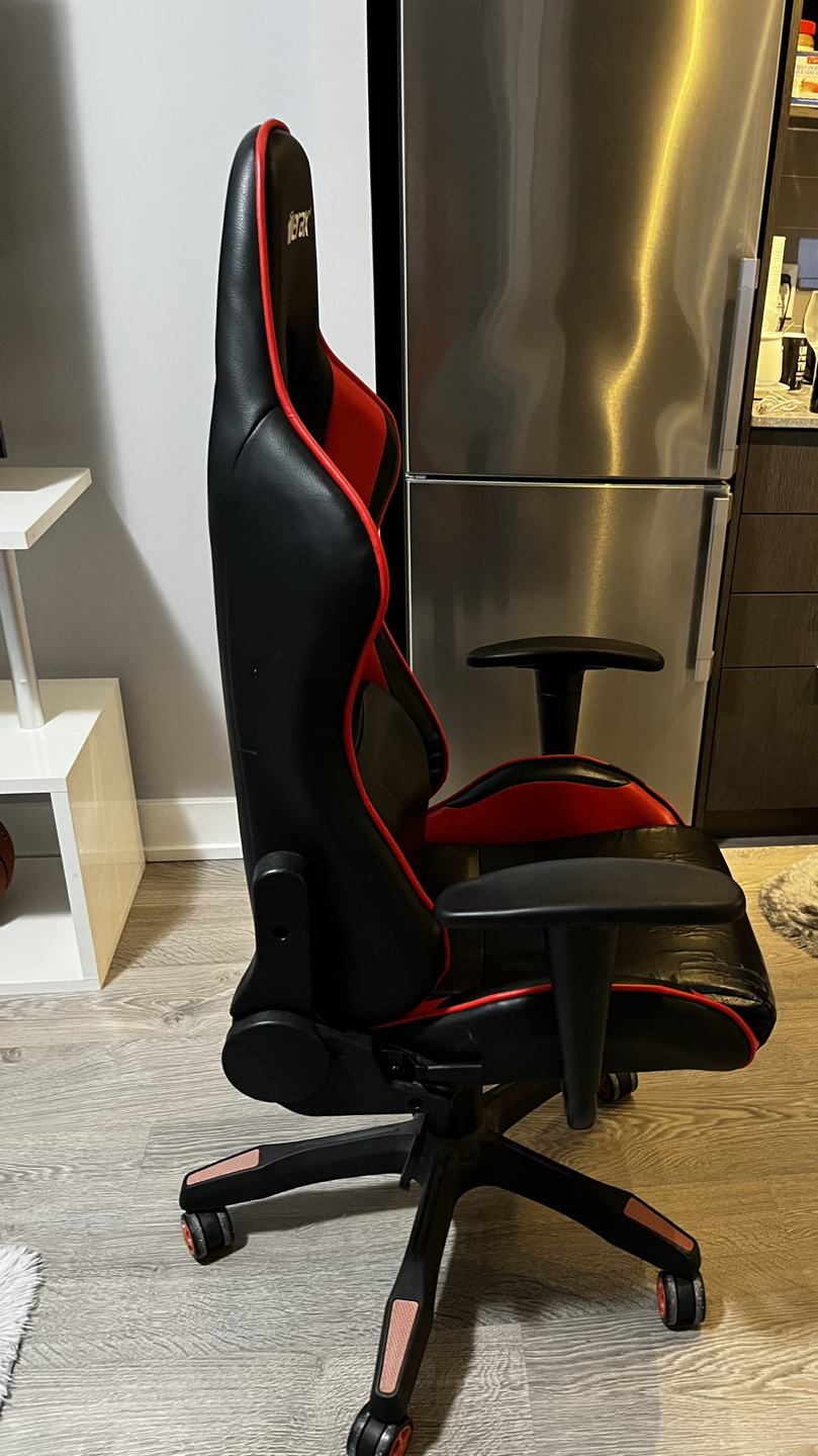 Merax Ergonomic Gaming/office chair with Back & neck Support. - photo 3