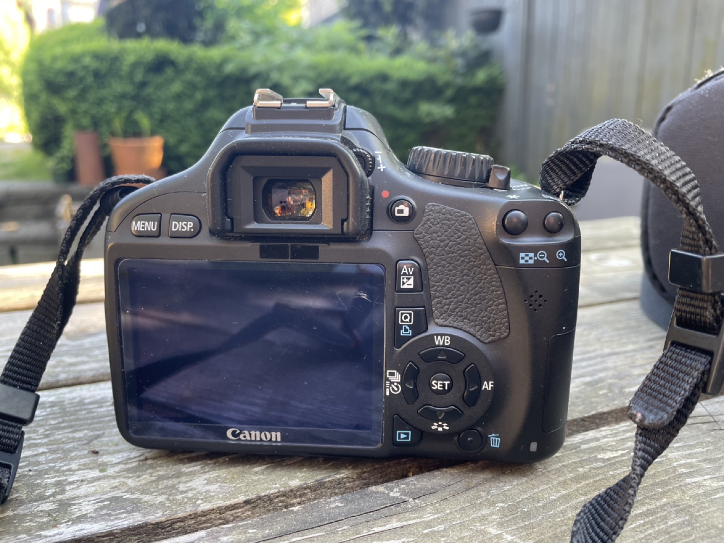 Canon EOS Rebel T2i with bag image indicator(3)
