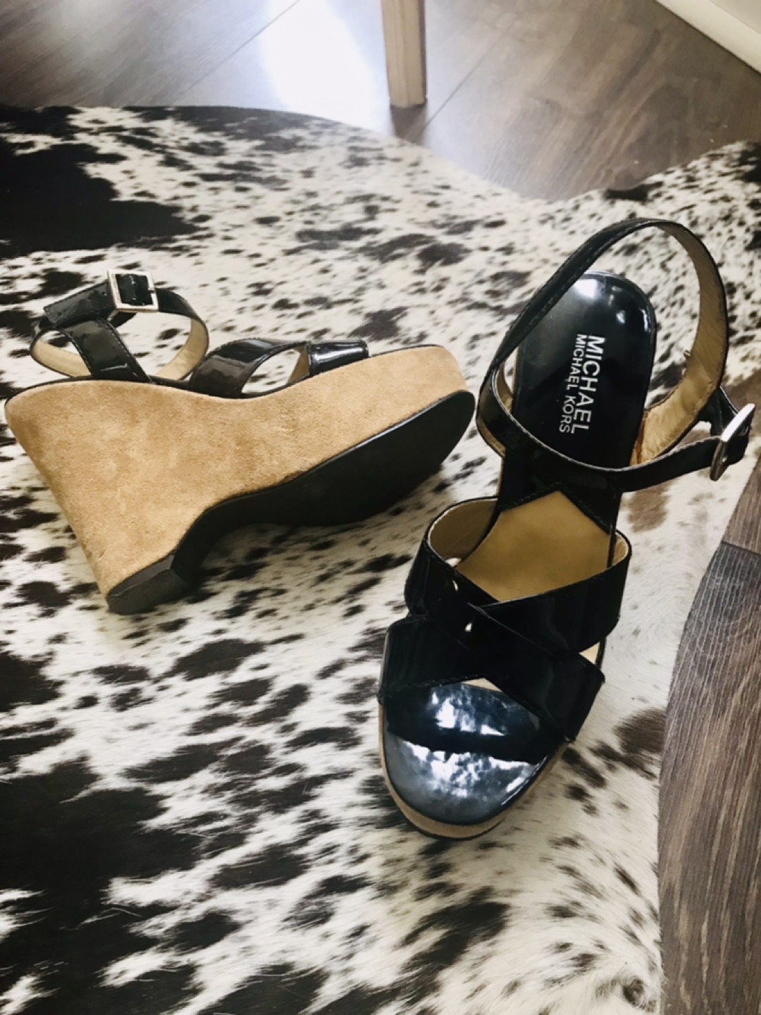 Michael Kors patent leather suede wedge sandals 5.5-6 image indicator(2)