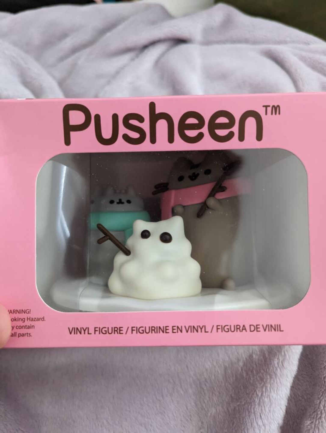 Winter Pusheen Figure thumbnail