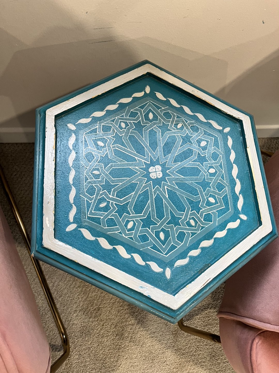 Accent table - photo 2