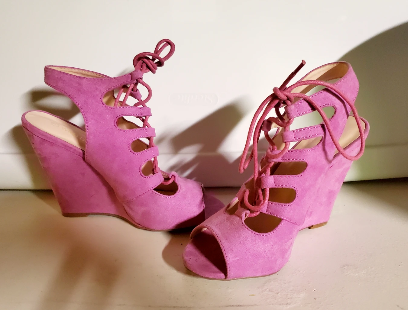 Wedges (shoes)